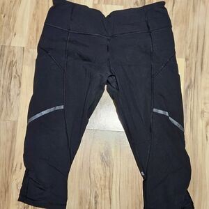 Lululemon Pace Perfect Cropped Black Black Leggings - Size 8